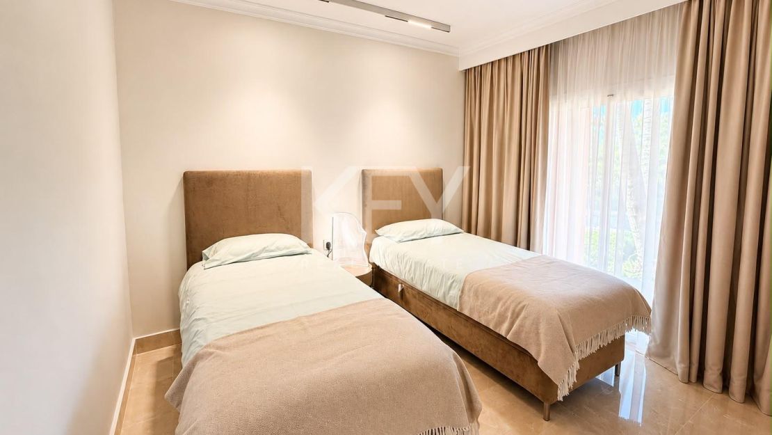 Precioso Apartamento Reformado en Planta Baja de Tres Dormitorios en Alquiler de Larga Temporada en Bahía de Alcántara, Marbella
