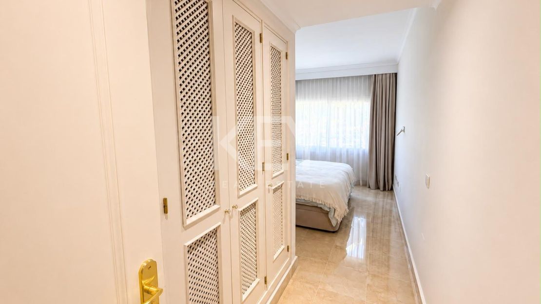 Precioso Apartamento Reformado en Planta Baja de Tres Dormitorios en Alquiler de Larga Temporada en Bahía de Alcántara, Marbella