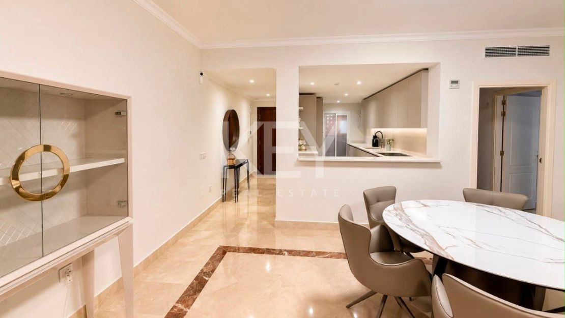 Precioso Apartamento Reformado en Planta Baja de Tres Dormitorios en Alquiler de Larga Temporada en Bahía de Alcántara, Marbella