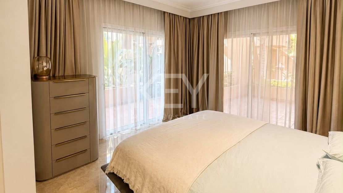Precioso Apartamento Reformado en Planta Baja de Tres Dormitorios en Alquiler de Larga Temporada en Bahía de Alcántara, Marbella