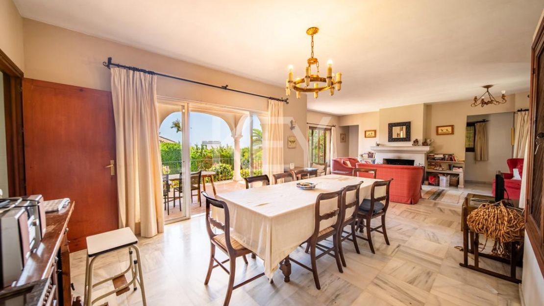 Redevelopment Villa for Sale in Rocío de Nagüeles, Marbella Golden Mile with Sea Views and Investment Potential