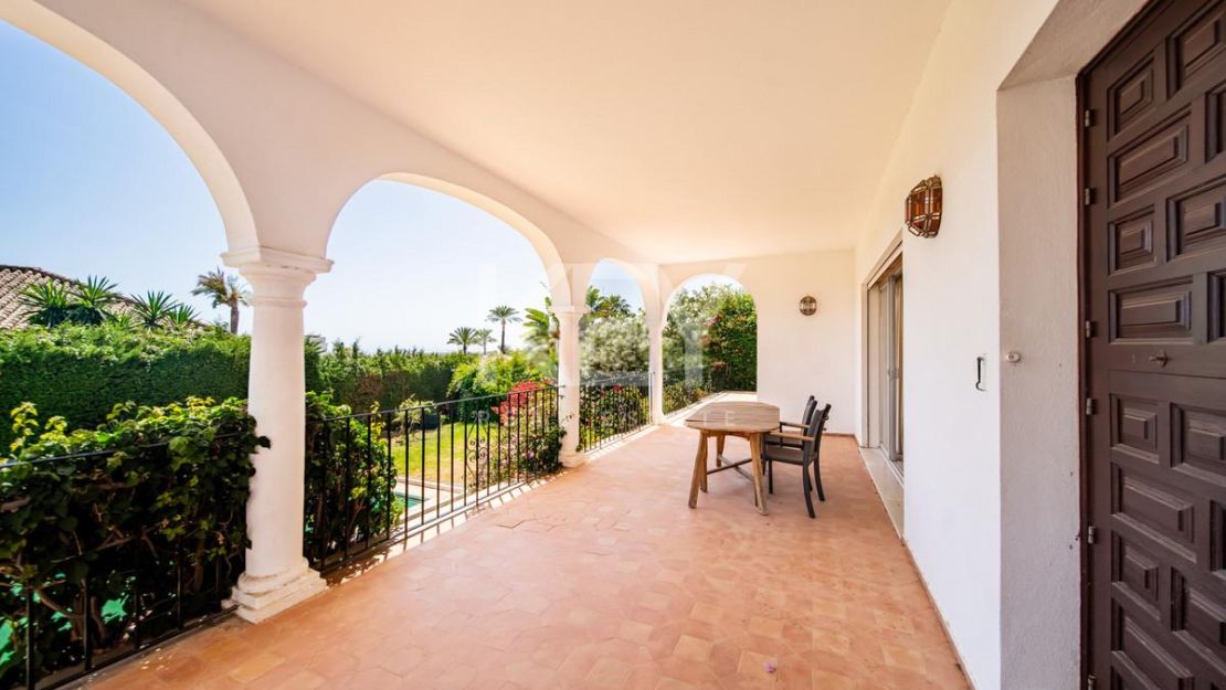Redevelopment Villa for Sale in Rocío de Nagüeles, Marbella Golden Mile with Sea Views and Investment Potential