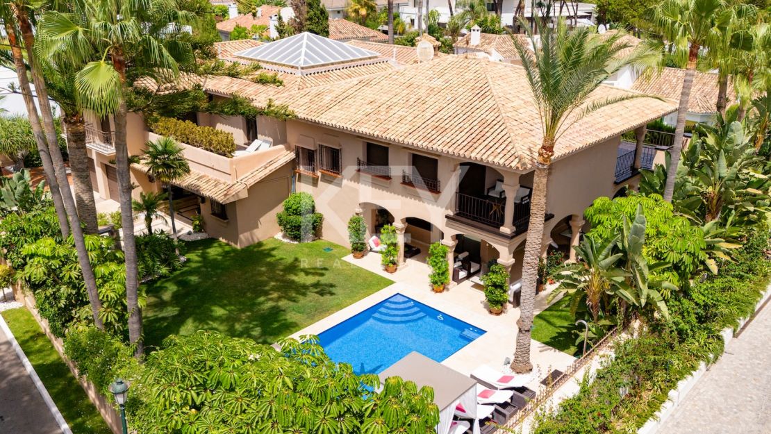 Luxury Andalusian Villa for Sale in Los Monteros, Marbella  -  Walking Distance to the Beach