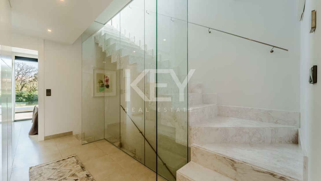 Contemporary Beachside Semi-Detached Villa in Puerto Banus, Marbella