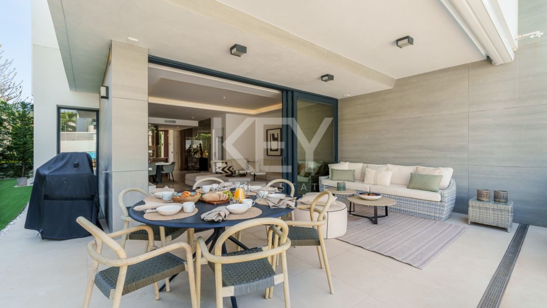 Contemporary Beachside Semi-Detached Villa in Puerto Banus, Marbella