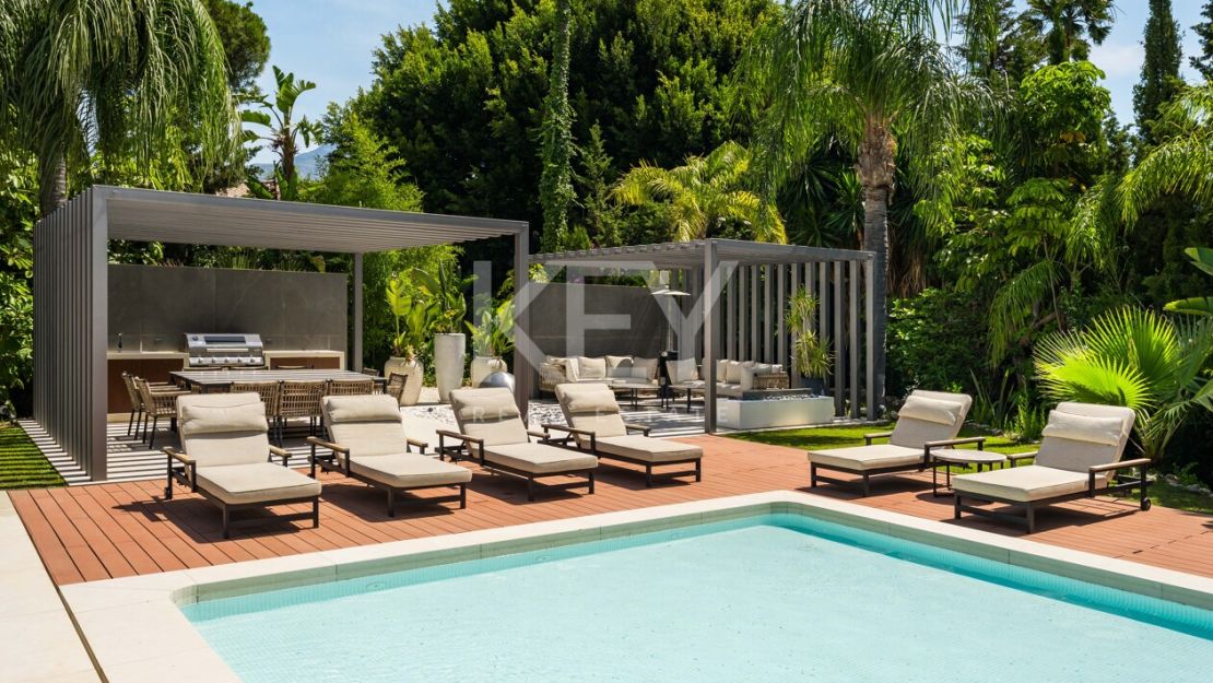 Luxury Villa for Sale in Las Brisas, Nueva Andalucía