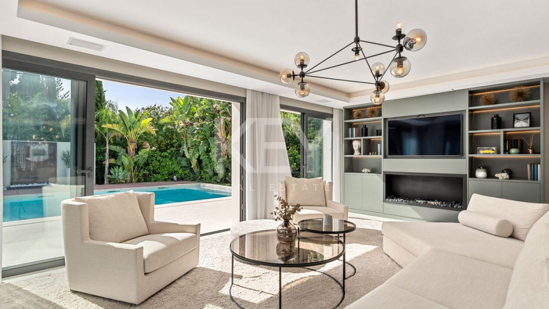 Luxury Villa for Sale in Las Brisas, Nueva Andalucía