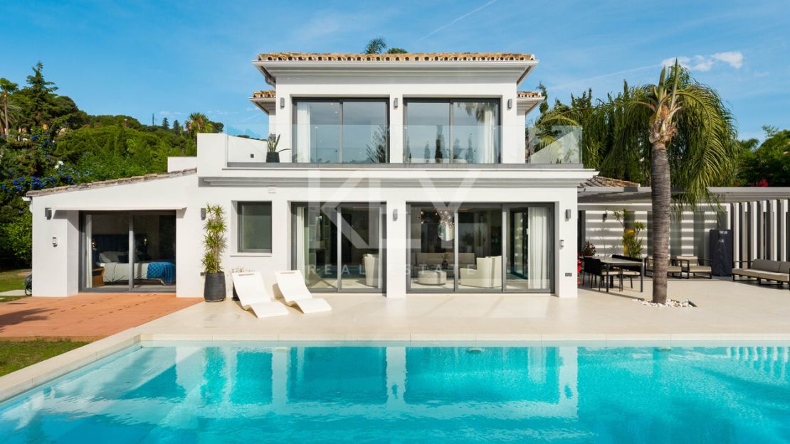 Luxury Villa for Sale in Las Brisas, Nueva Andalucía
