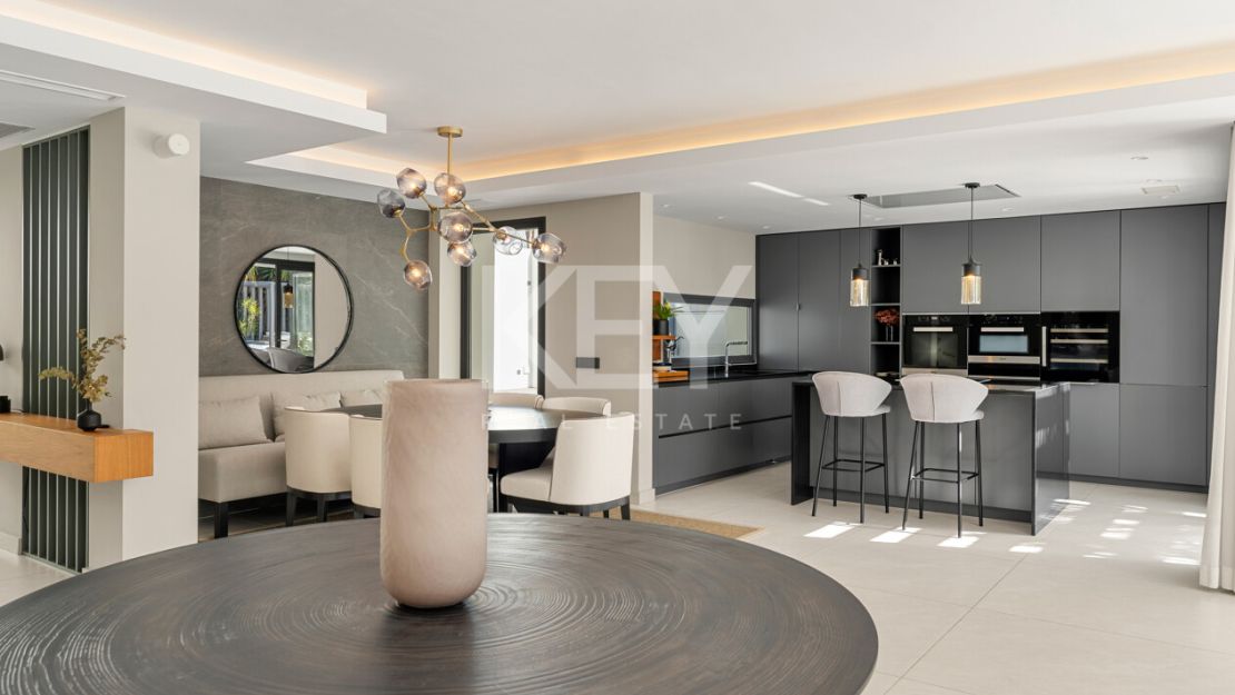 Luxury Villa for Sale in Las Brisas, Nueva Andalucía