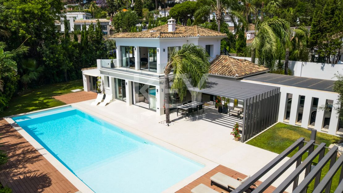 Luxury Villa for Sale in Las Brisas, Nueva Andalucía