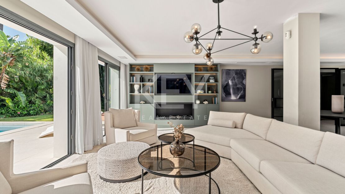 Luxury Villa for Sale in Las Brisas, Nueva Andalucía