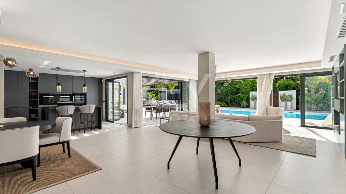 Luxury Villa for Sale in Las Brisas, Nueva Andalucía