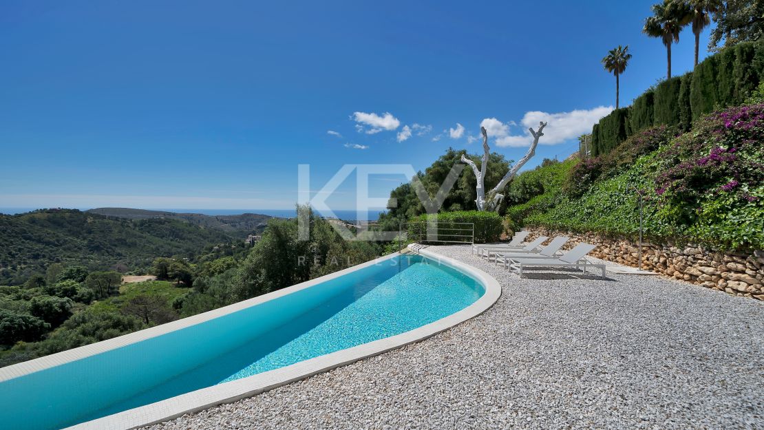 Impresionante Villa Contemporánea En La Exclusiva Urbanización Cerrada De Monte Mayor, Benahavís