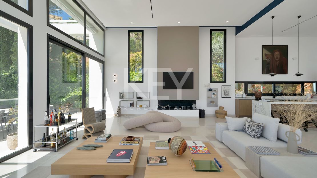 Impresionante Villa Contemporánea En La Exclusiva Urbanización Cerrada De Monte Mayor, Benahavís
