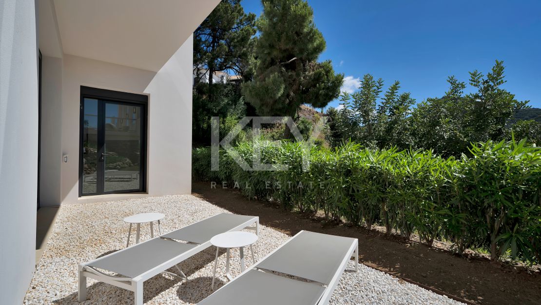 Impresionante Villa Contemporánea En La Exclusiva Urbanización Cerrada De Monte Mayor, Benahavís