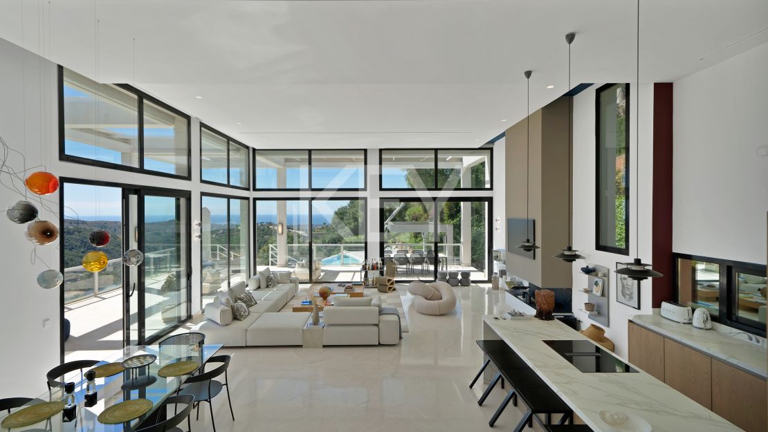 Impresionante Villa Contemporánea En La Exclusiva Urbanización Cerrada De Monte Mayor, Benahavís