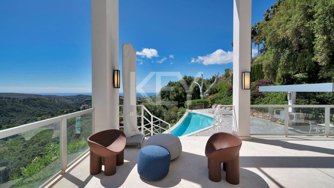 Impresionante Villa Contemporánea En La Exclusiva Urbanización Cerrada De Monte Mayor, Benahavís