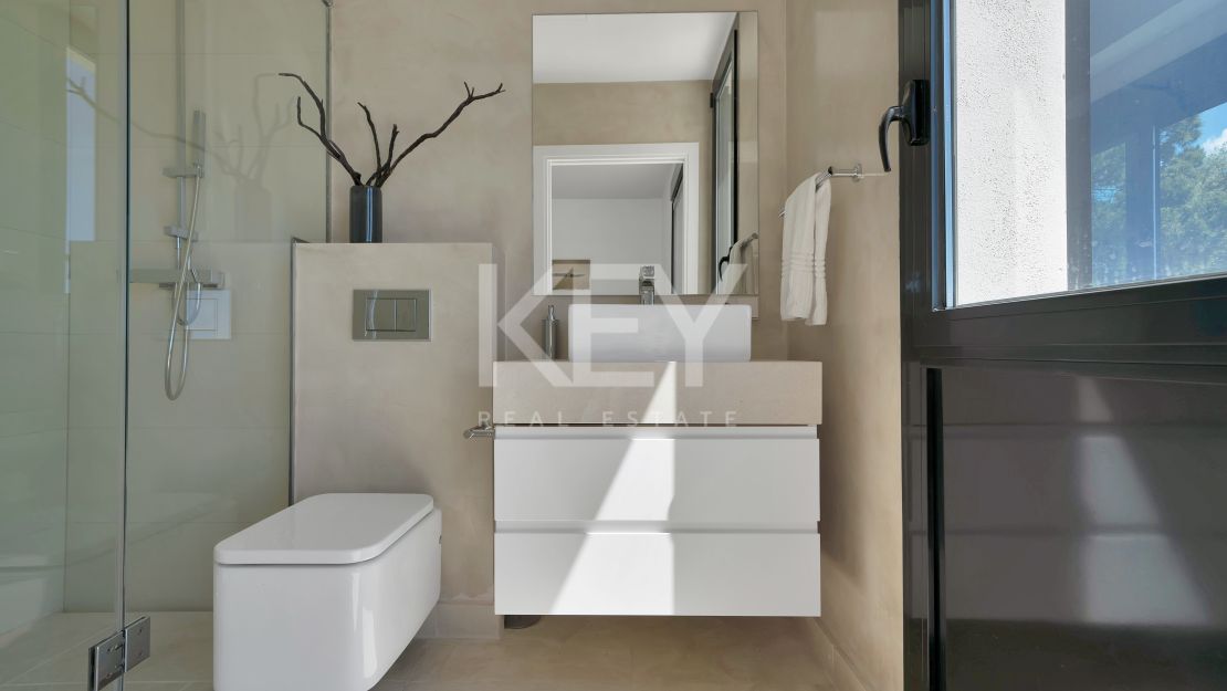 Impresionante Villa Contemporánea En La Exclusiva Urbanización Cerrada De Monte Mayor, Benahavís