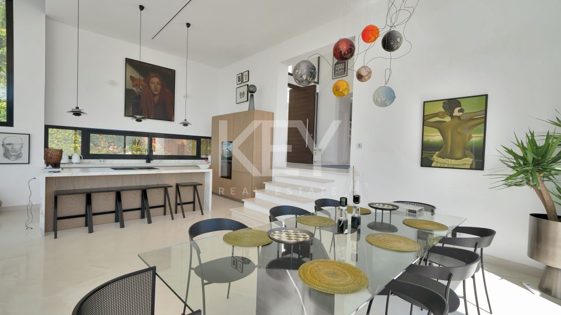 Impresionante Villa Contemporánea En La Exclusiva Urbanización Cerrada De Monte Mayor, Benahavís