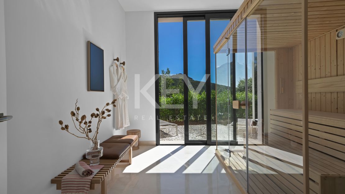 Impresionante Villa Contemporánea En La Exclusiva Urbanización Cerrada De Monte Mayor, Benahavís