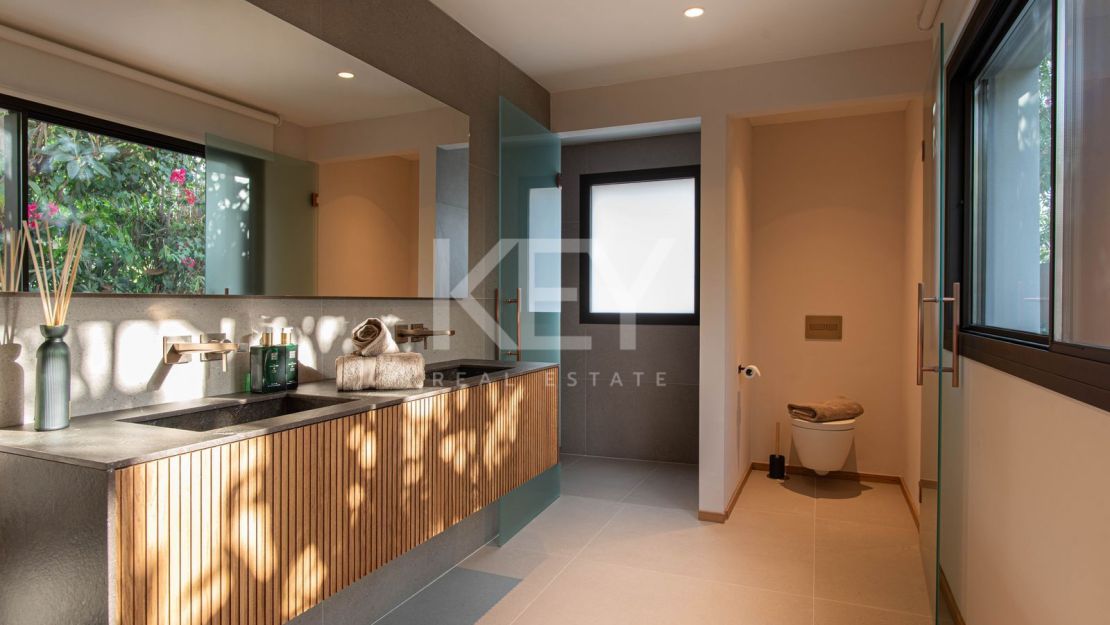 Contemporary Luxury Villa for Sale in Guadalmina Alta, Marbella