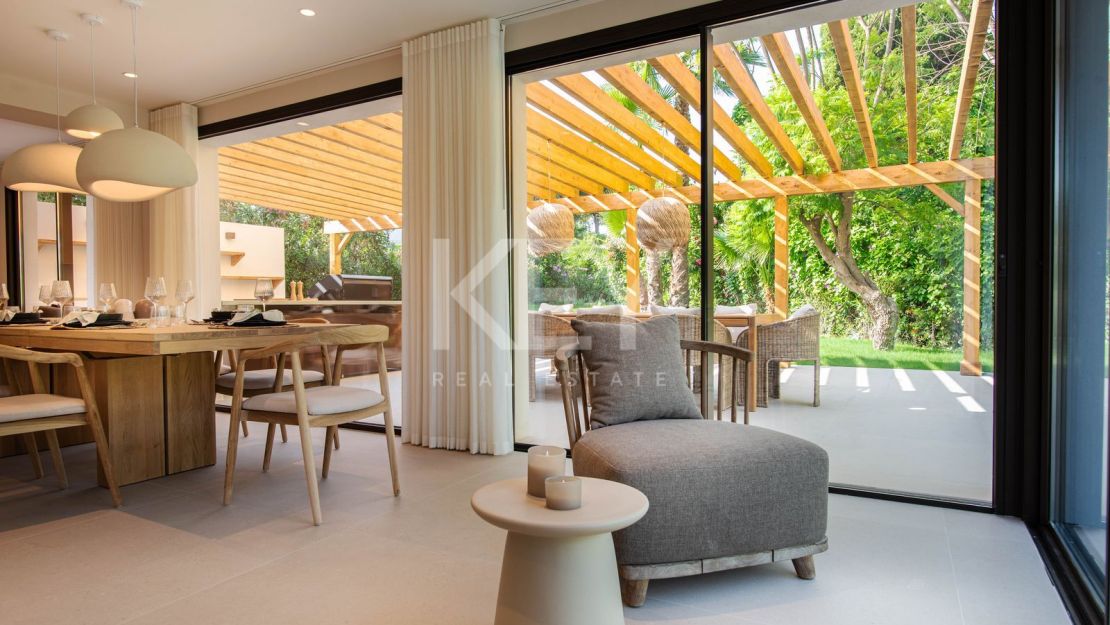 Contemporary Luxury Villa for Sale in Guadalmina Alta, Marbella