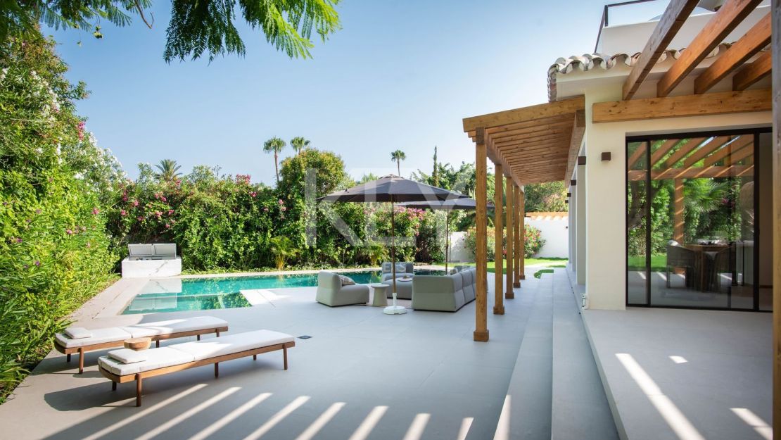 Contemporary Luxury Villa for Sale in Guadalmina Alta, Marbella
