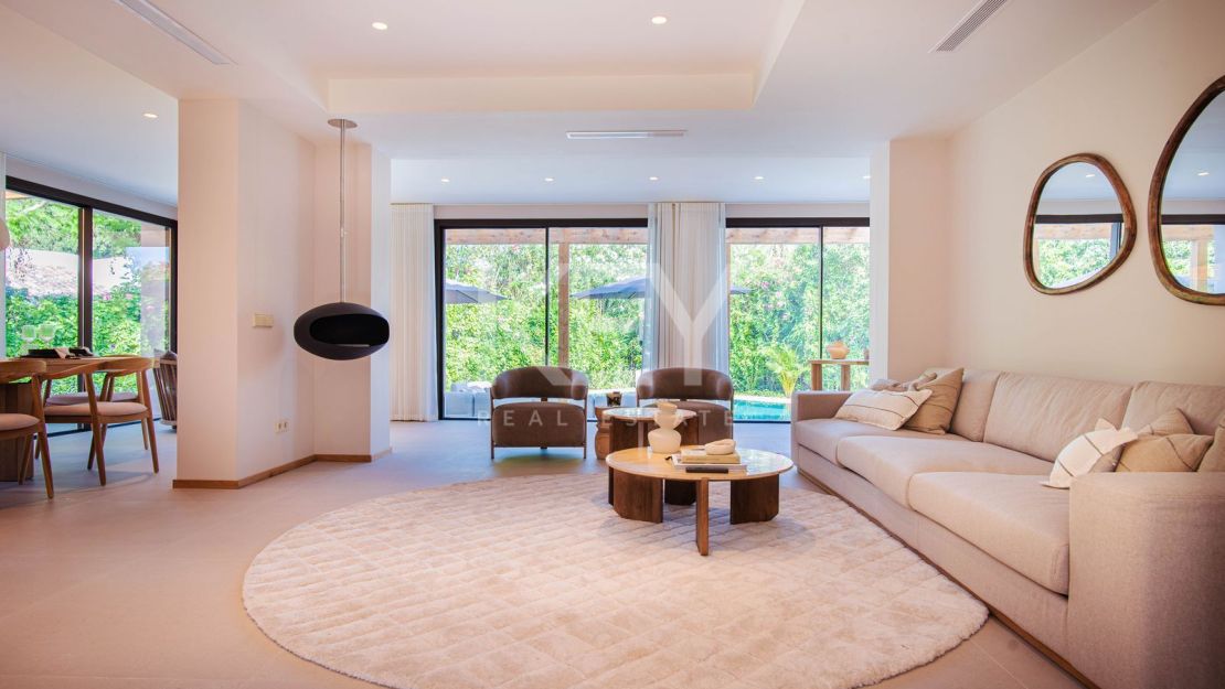Contemporary Luxury Villa for Sale in Guadalmina Alta, Marbella