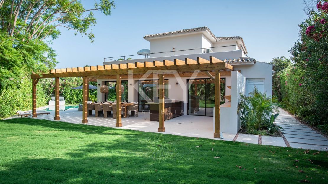 Contemporary Luxury Villa for Sale in Guadalmina Alta, Marbella