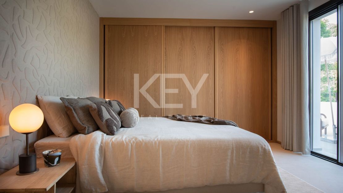 Contemporary Luxury Villa for Sale in Guadalmina Alta, Marbella
