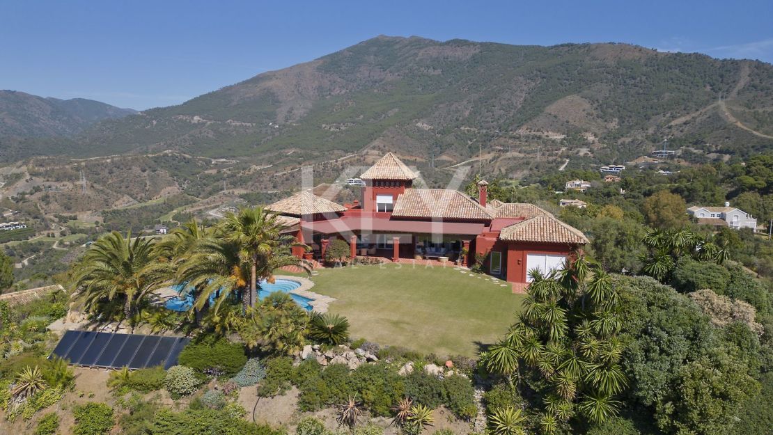 Luxury Villa for Sale in La Zagaleta, Benahavís – Private Mediterranean Home with Sea and Golf Views