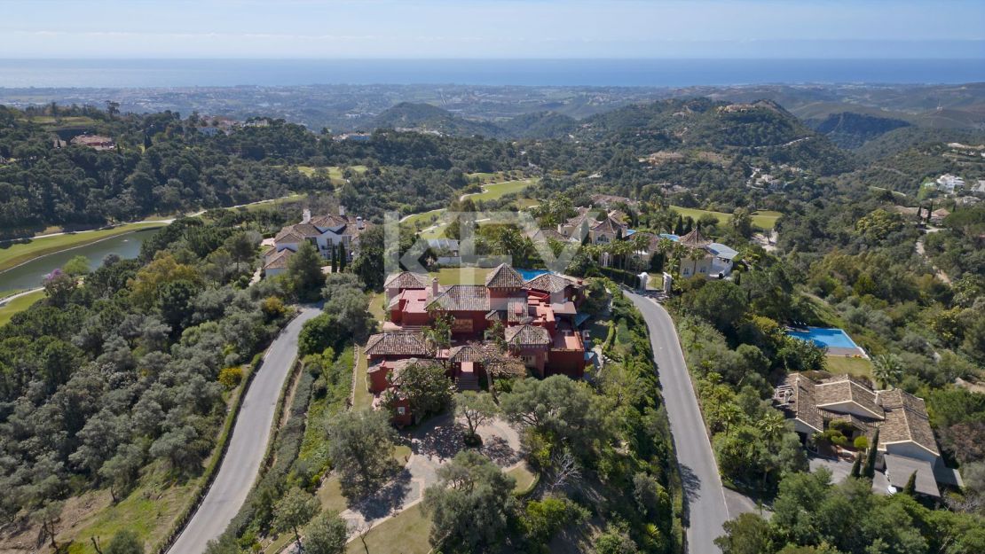 Luxury Villa for Sale in La Zagaleta, Benahavís – Private Mediterranean Home with Sea and Golf Views