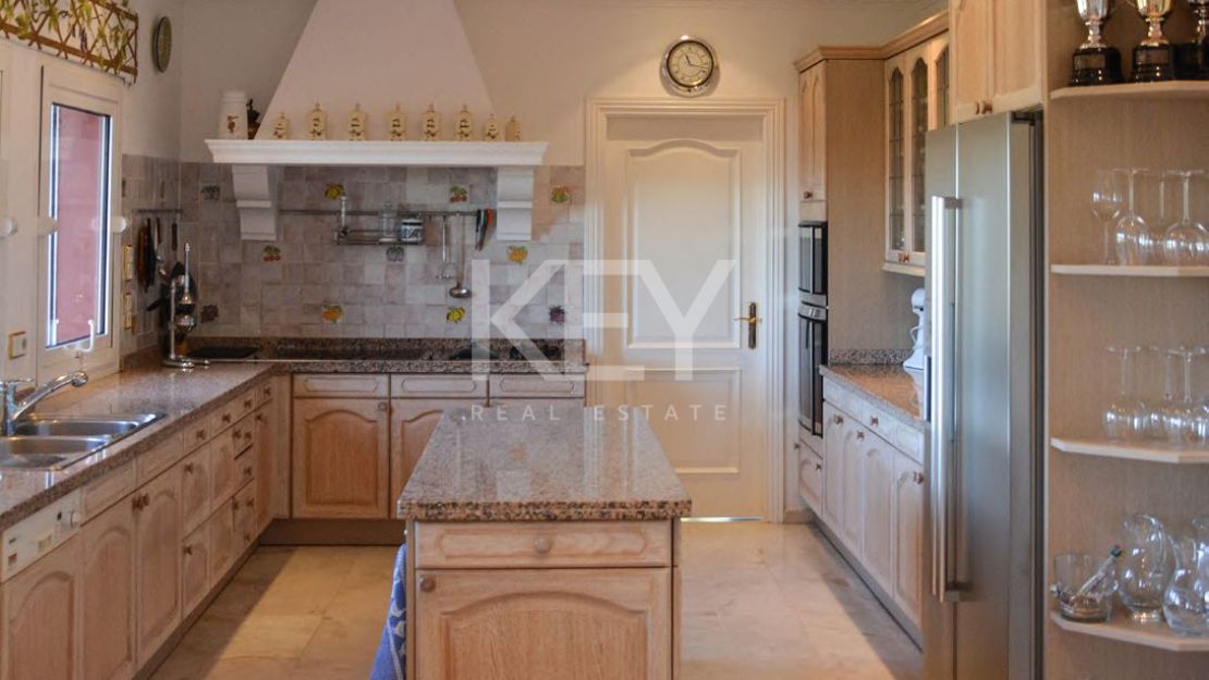 Luxury Villa for Sale in La Zagaleta, Benahavís – Private Mediterranean Home with Sea and Golf Views