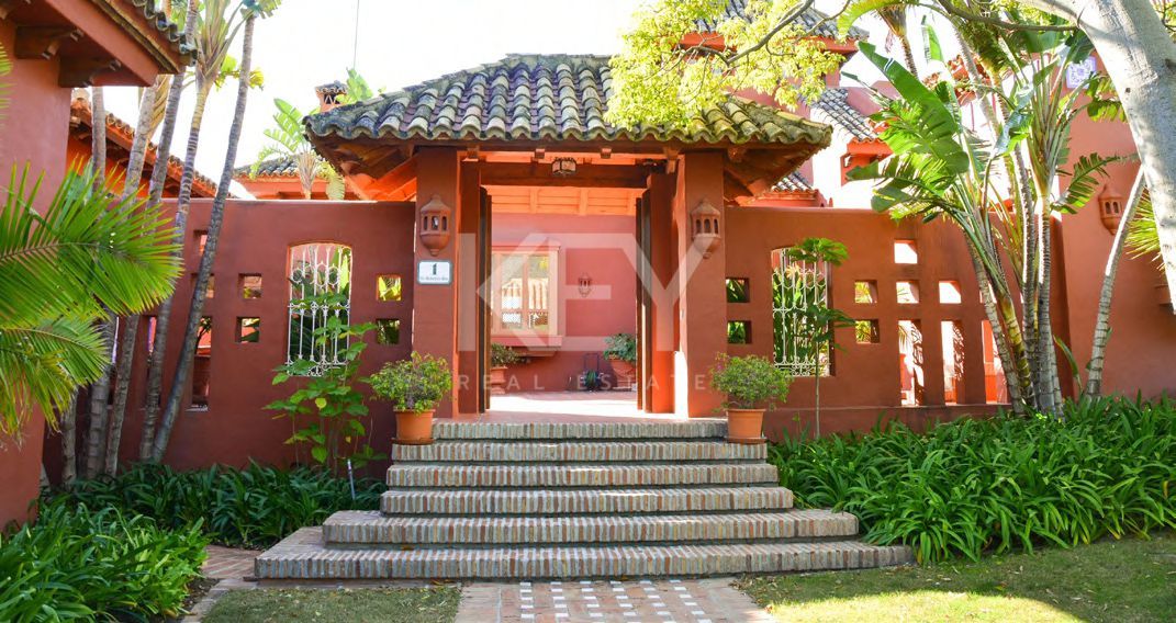 Luxury Villa for Sale in La Zagaleta, Benahavís – Private Mediterranean Home with Sea and Golf Views