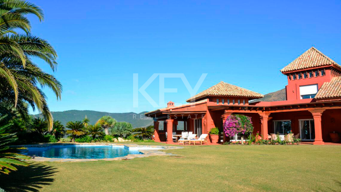 Luxury Villa for Sale in La Zagaleta, Benahavís – Private Mediterranean Home with Sea and Golf Views