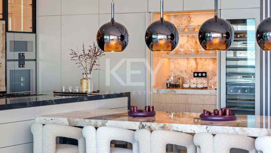 Contemporary Luxury Villa for Sale in Benahavís with Panoramic Sea Views