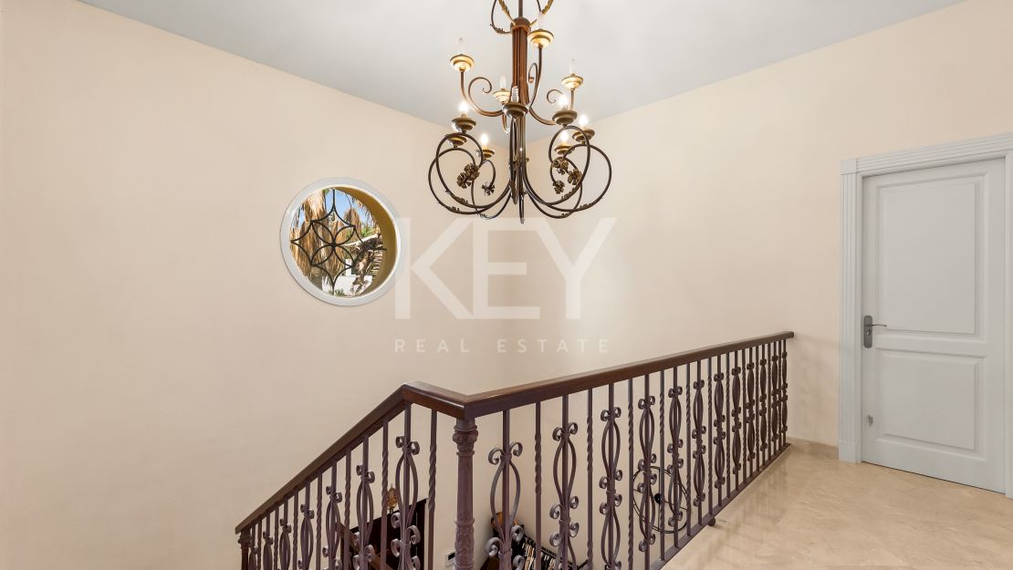 Elegant Villa For Sale in Nueva Andalucia, Marbella
