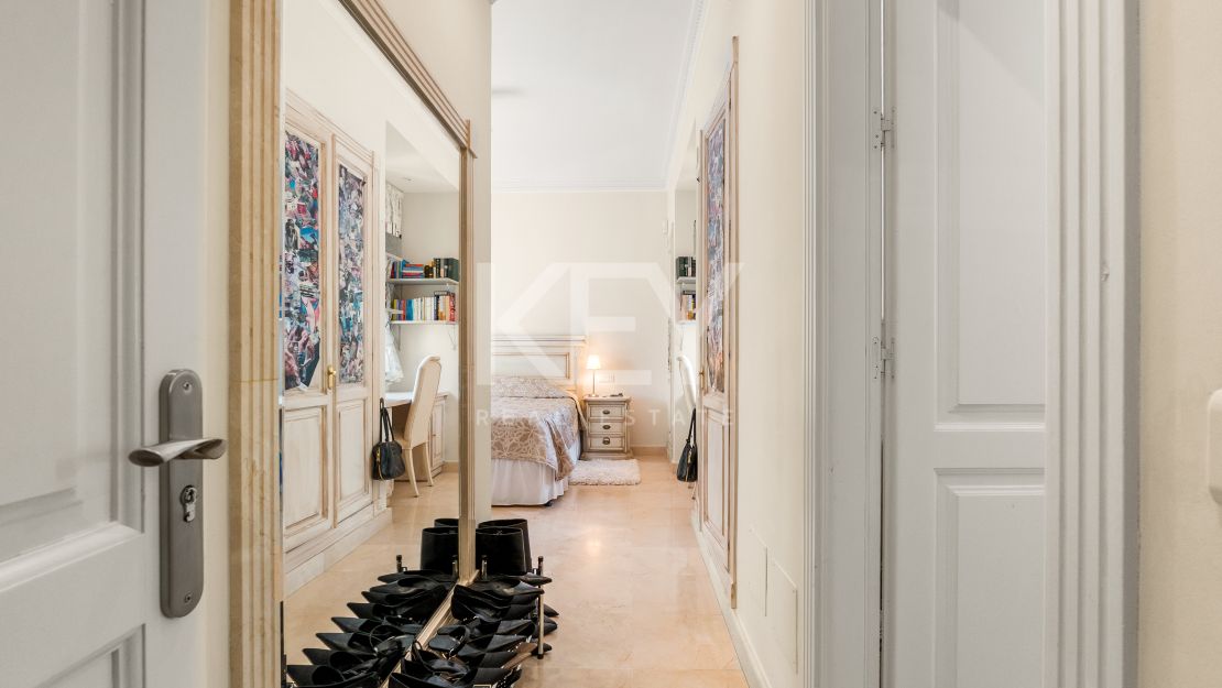Elegant Villa For Sale in Nueva Andalucia, Marbella