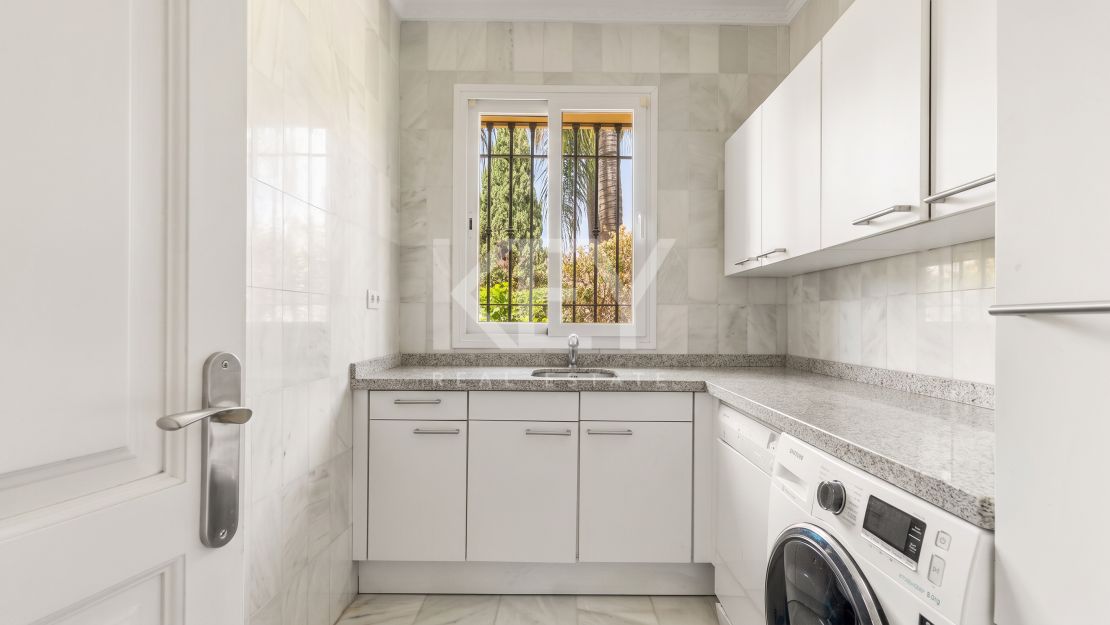 Elegant Villa For Sale in Nueva Andalucia, Marbella