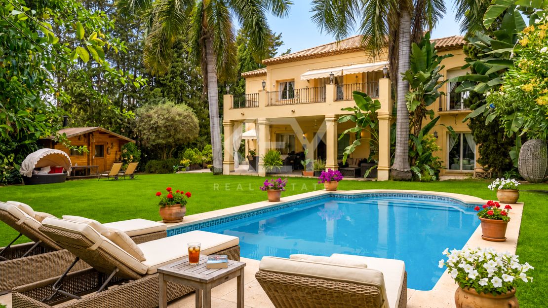 Elegant Villa For Sale in Nueva Andalucia, Marbella