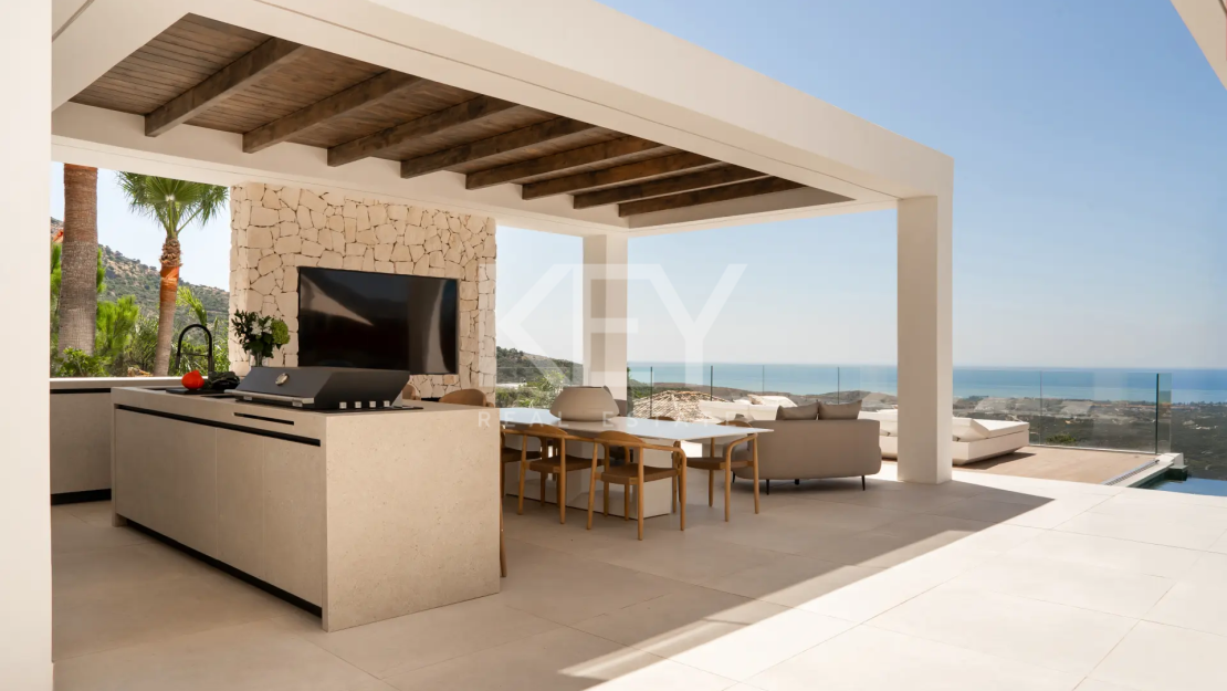 Architectural Masterpiece With Panoramic Sea And Mountain Views In Monte Mayor, Benahavís