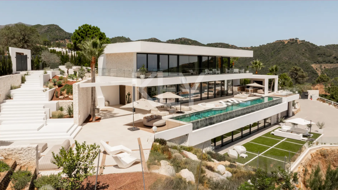Architectural Masterpiece With Panoramic Sea And Mountain Views In Monte Mayor, Benahavís