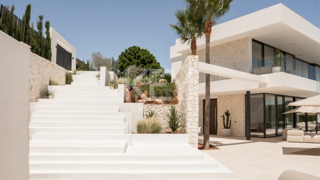 Architectural Masterpiece With Panoramic Sea And Mountain Views In Monte Mayor, Benahavís