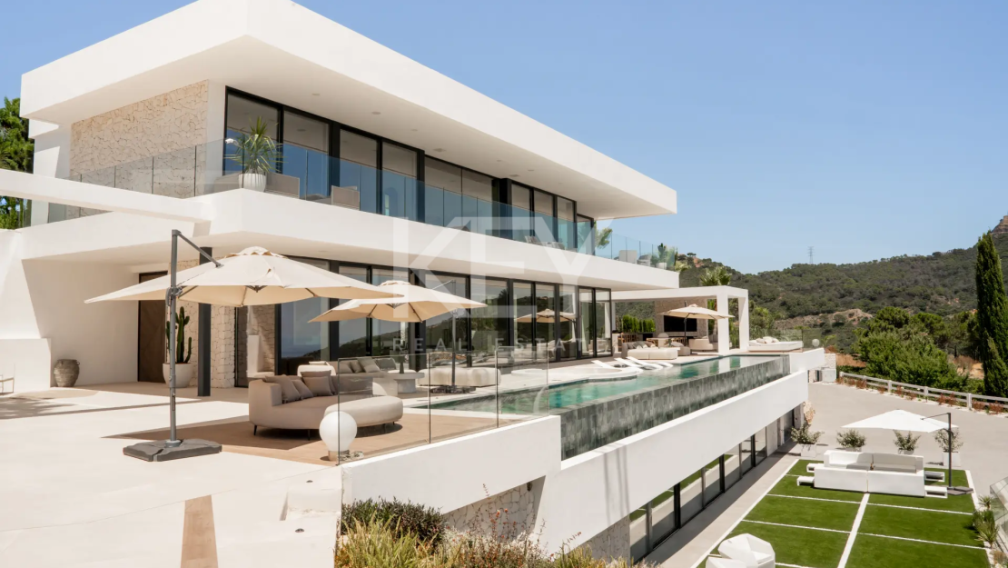 Architectural Masterpiece With Panoramic Sea And Mountain Views In Monte Mayor, Benahavís