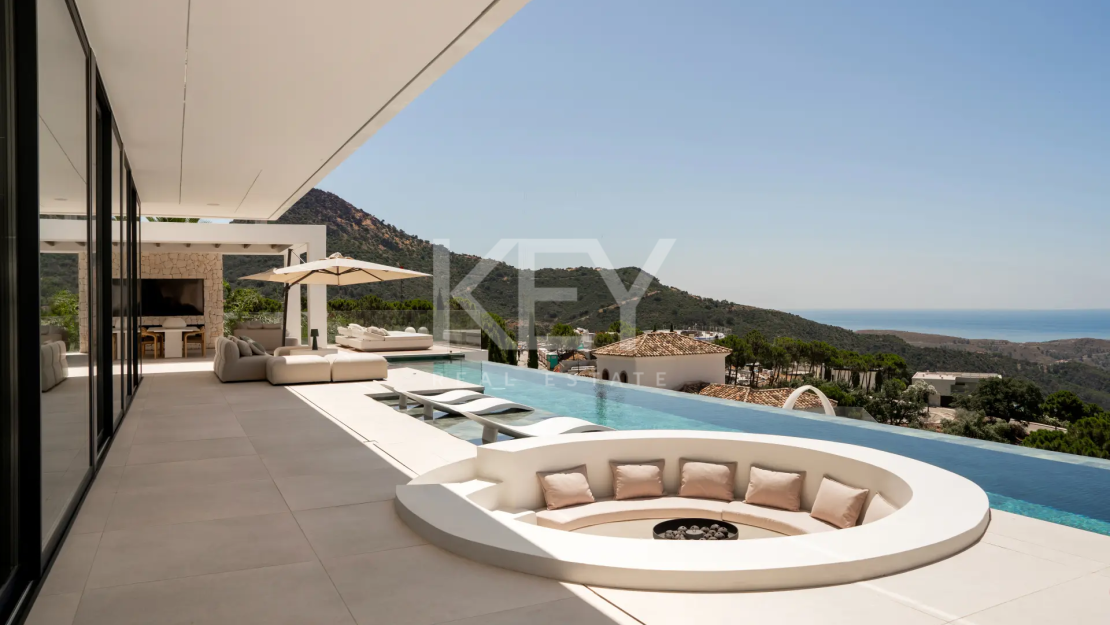 Architectural Masterpiece With Panoramic Sea And Mountain Views In Monte Mayor, Benahavís
