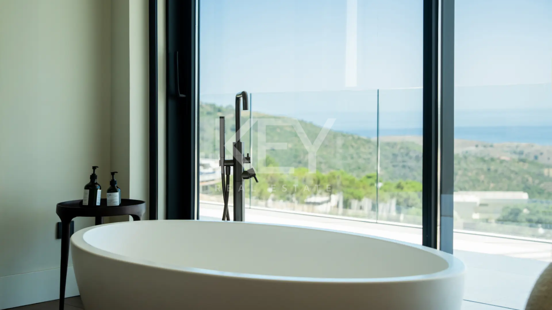 Architectural Masterpiece With Panoramic Sea And Mountain Views In Monte Mayor, Benahavís