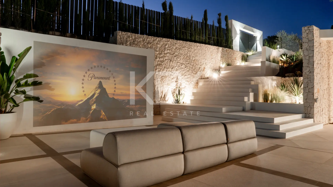 Architectural Masterpiece With Panoramic Sea And Mountain Views In Monte Mayor, Benahavís
