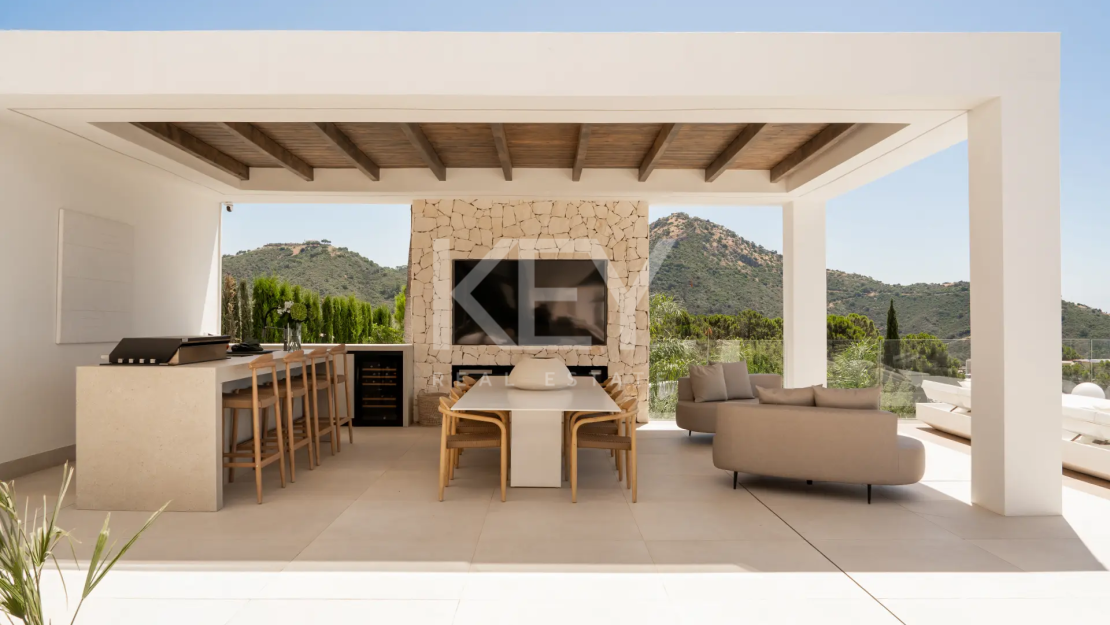 Architectural Masterpiece With Panoramic Sea And Mountain Views In Monte Mayor, Benahavís