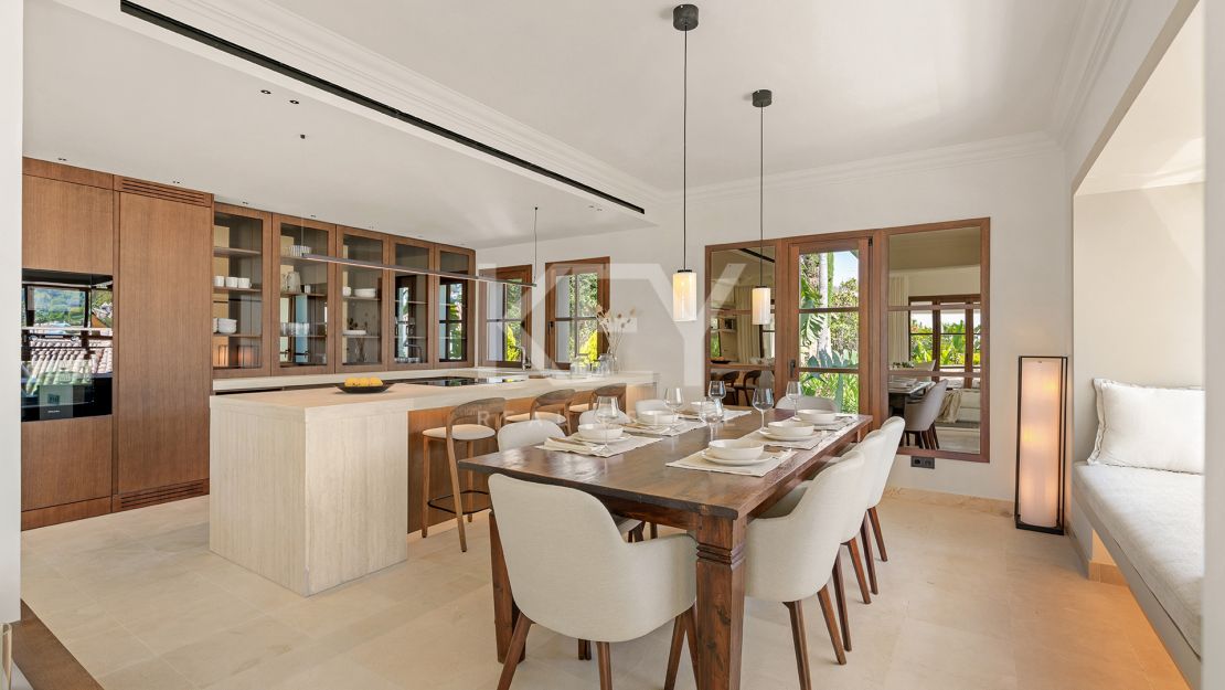 Perfect Family Villa for Sale in Nueva Andalucía, Marbella