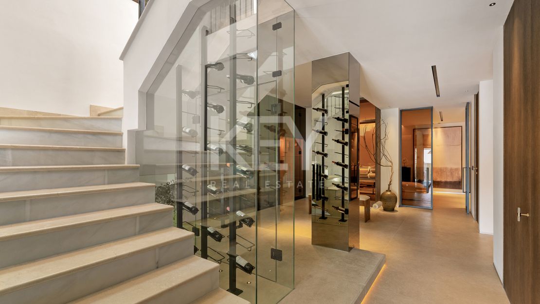 Perfect Family Villa for Sale in Nueva Andalucía, Marbella